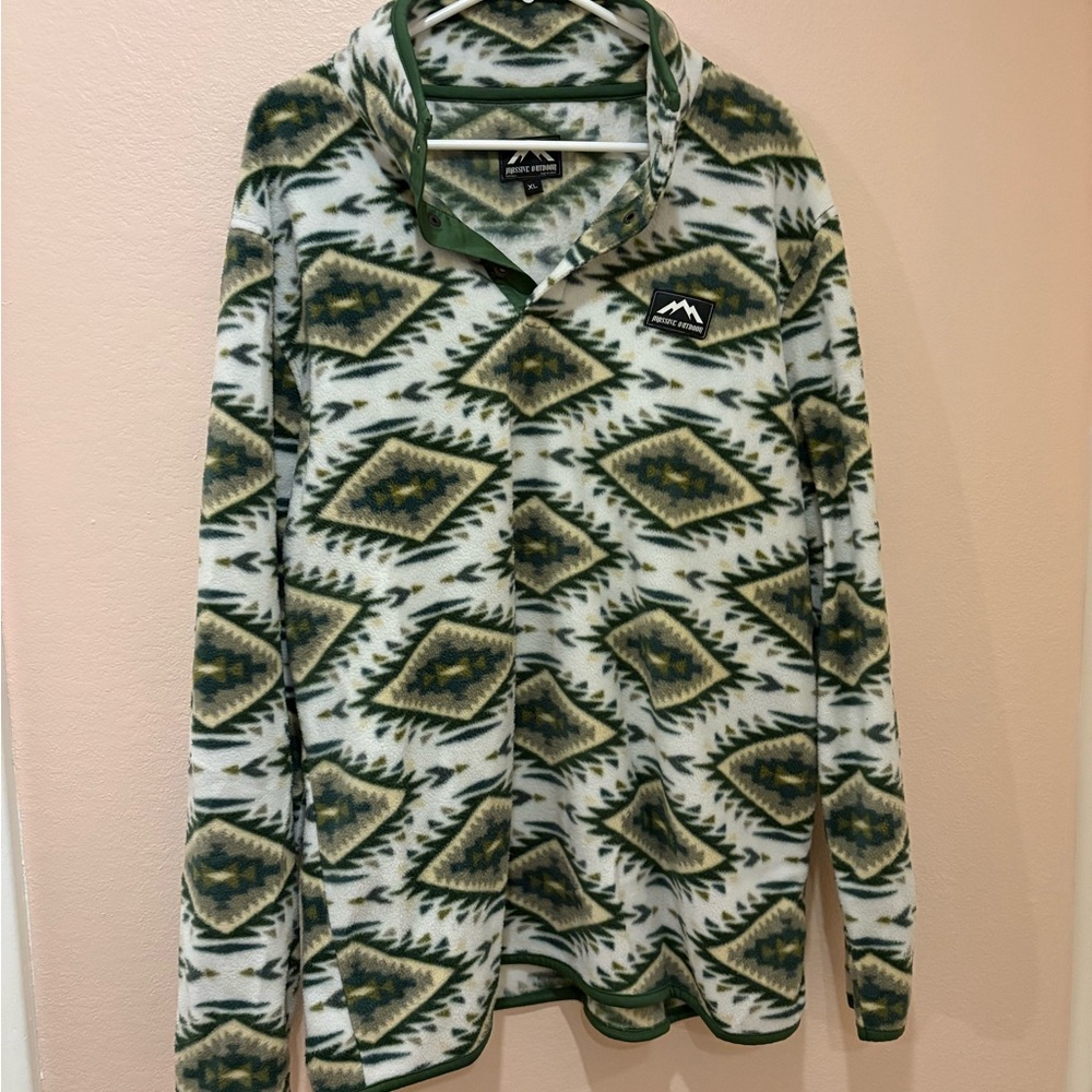 Fleece Massive Outdoor Pullover - image 1